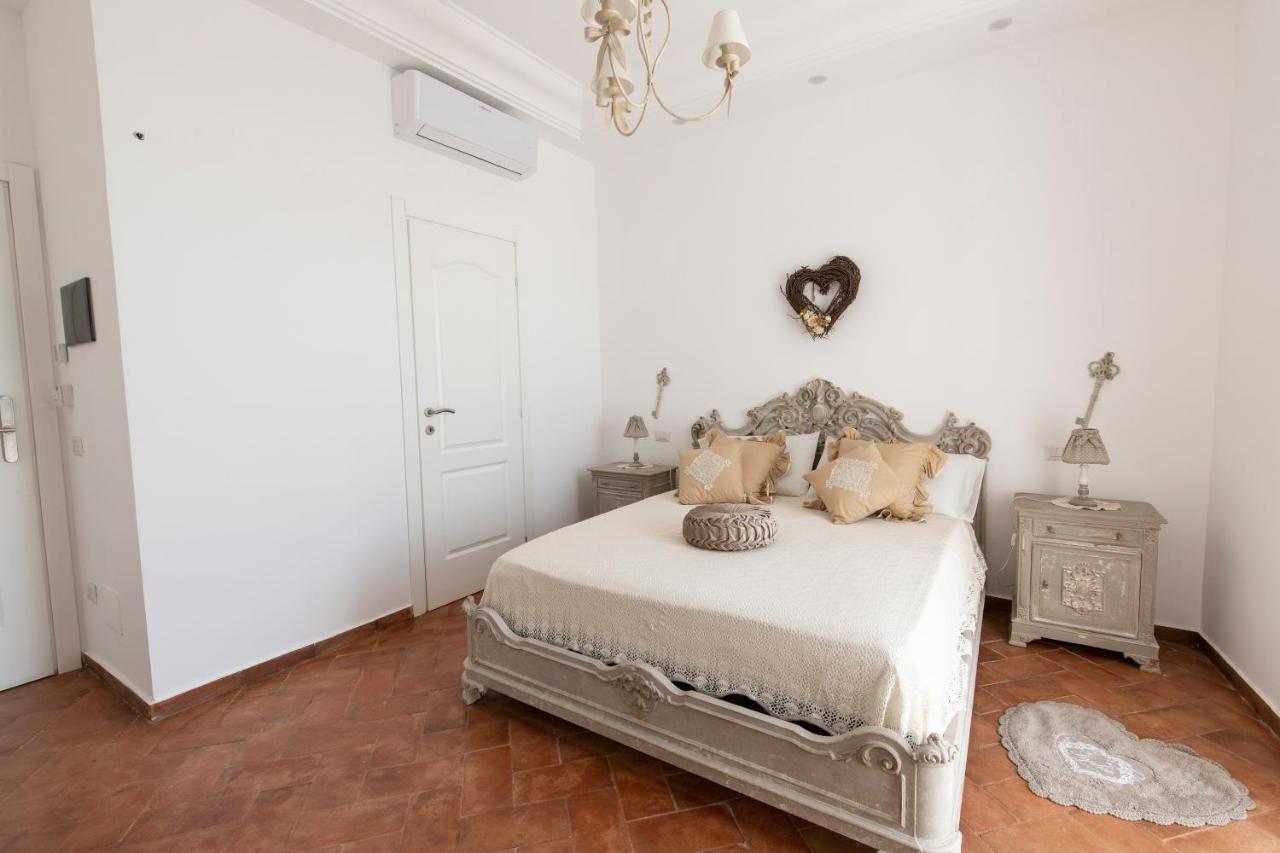 B&B Dimora Mazzarino เนเปิลส์ ภายนอก รูปภาพ